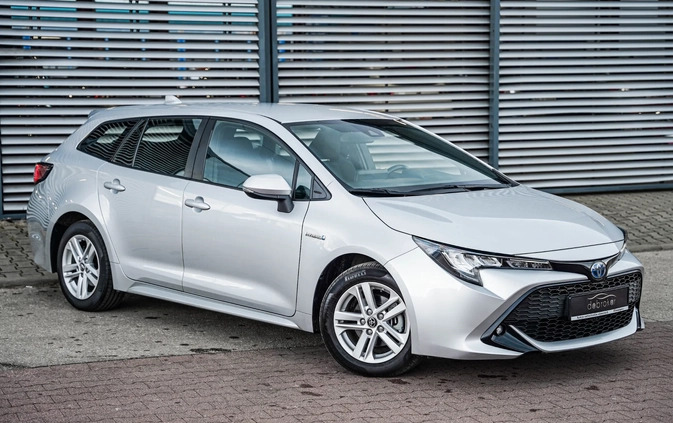 Toyota Corolla cena 77900 przebieg: 118491, rok produkcji 2019 z Piła małe 562